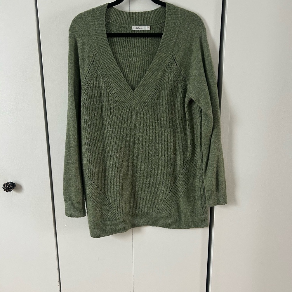 Reitmans Olive V-Neck Sweater